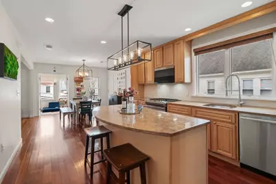 7 Quincy St #7, Watertown, MA 02478 - Photo 3