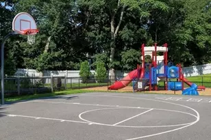 2009 Symmes Cir, Arlington, MA 02474 - Photo 25