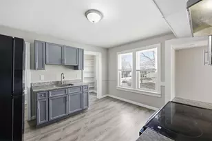 21-23 Continental St, Springfield, MA 01108 - Photo 5