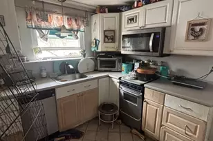 7 Wildwood Rd, Holden, MA 01520 - Photo 1