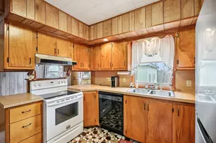 53 Newtown St, Fitchburg, MA 01420 - Photo 17