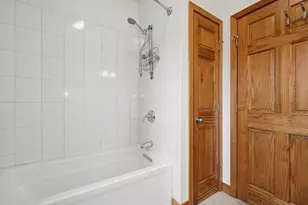 4 Bridge St, Auburn, MA 01501 - Photo 33