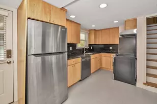 38 Grassmere Rd, Boston, MA 02136 - Photo 9