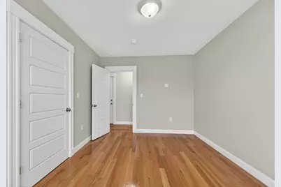 42 Almont St #3L, Medford, MA 02155 - Photo 5