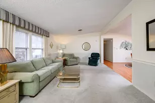 19 Hawthorne St, Rockland, MA 02370 - Photo 3