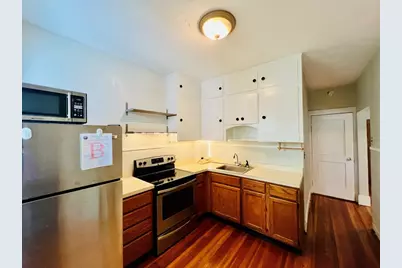 138 Fuller St #3, Brookline, MA 02446 - Photo 3