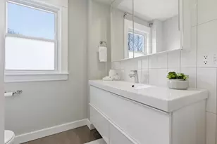 381 Washington St, Melrose, MA 02176 - Photo 21