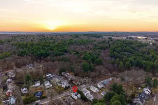 381 Washington St, Melrose, MA 02176 - Photo 3