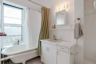 31 Pinckney, Boston, MA 02114 - Photo 11