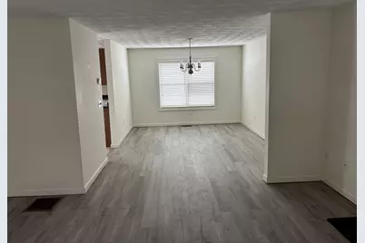 13 Navajo Rd, Worcester, MA 01606 - Photo 5