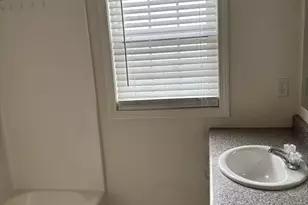 13 Navajo Rd, Worcester, MA 01606 - Photo 9