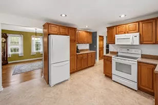 32 Sibley Rd, Sutton, MA 01590 - Photo 9