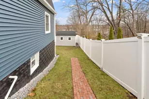 67 Marshall St, Billerica, MA 01821 - Photo 5