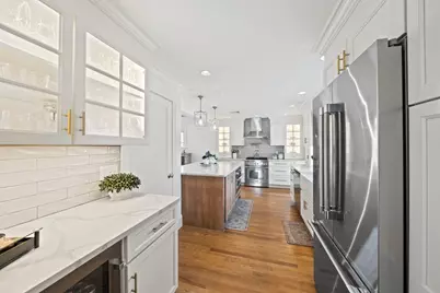 644 Weld St, Boston, MA 02132 - Photo 7