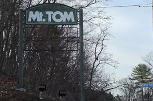 60 Hampton Knolls Rd, Holyoke, MA 01040 - Photo 31