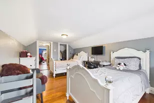 108 Hope St, New Bedford, MA 02745 - Photo 9