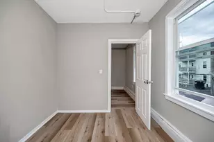 50 1/2 Common St, Lawrence, MA 01840 - Photo 9