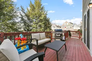 1045 Washington St, Newton, MA 02465 - Photo 17