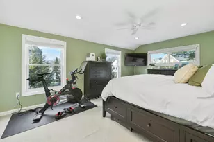 1045 Washington St, Newton, MA 02465 - Photo 11