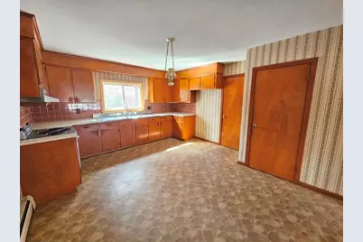 30 Allen St, Gardner, MA 01440 - Photo 3