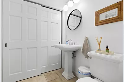 366 W 2nd St #3, Boston, MA 02127 - Photo 5