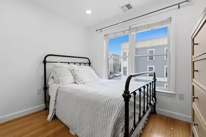 366 W 2nd St #3, Boston, MA 02127 - Photo 9