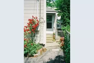 9 Crescent Square #00, Newton, MA 02458 - Photo 3