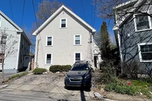 9 Crescent Square, Newton, MA 02458 - Photo 1