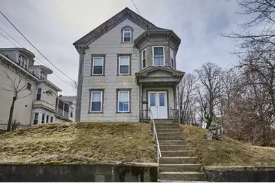 82 Charles St, Fitchburg, MA 01420 - Photo 1