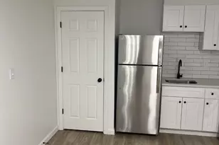 31 Vine St, Weymouth, MA 02188 - Photo 5