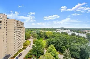 250 Hammond Pond Pkwy, Newton, MA 02467 - Photo 37