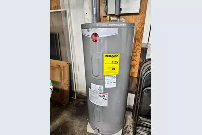 25 Winward St, Fall River, MA 02724 - Photo 31