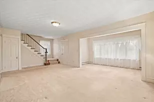 25 Winward St, Fall River, MA 02724 - Photo 9