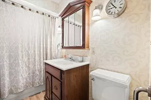 25 Winward St, Fall River, MA 02724 - Photo 15