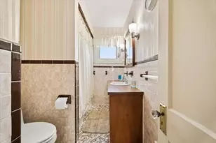 25 Winward St, Fall River, MA 02724 - Photo 19