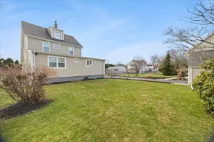25 Winward St, Fall River, MA 02724 - Photo 39