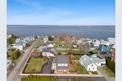 25 Winward St, Fall River, MA 02724 - Photo 3