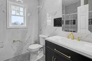 310 King St, Fall River, MA 02724 - Photo 5