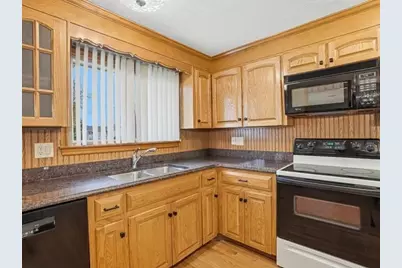 9 Hancock Street, Milford, MA 01757 - Photo 13