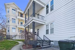 226 Haffards St, Fall River, MA 02723 - Photo 3