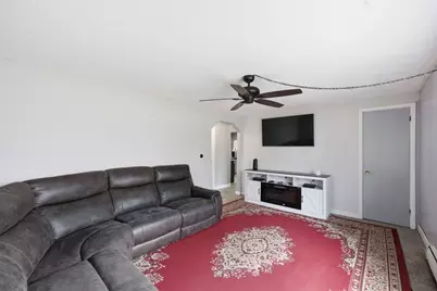 70 Warwick Rd, Chicopee, MA 01020 - Photo 13