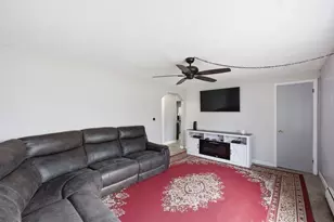 70 Warwick Rd, Chicopee, MA 01020 - Photo 13