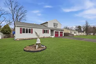 70 Warwick Rd, Chicopee, MA 01020 - Photo 35