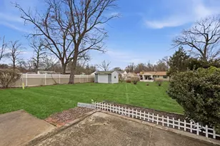 70 Warwick Rd, Chicopee, MA 01020 - Photo 29