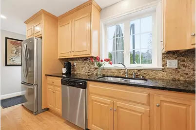 147 Commonwealth Ave, Attleboro, MA 02703 - Photo 7