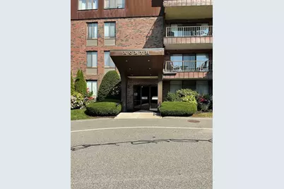 1006 Paradise Rd #PH Q, Swampscott, MA 01907 - Photo 1