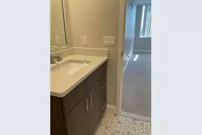 1006 Paradise Rd #PH Q, Swampscott, MA 01907 - Photo 11