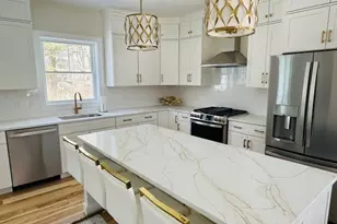 22 Elise Ave, Londonderry, NH 03053 - Photo 9