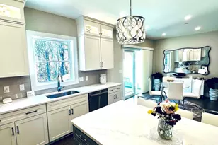 22 Elise Ave, Londonderry, NH 03053 - Photo 3