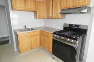 7 Greenwood St, Wakefield, MA 01880 - Photo 3